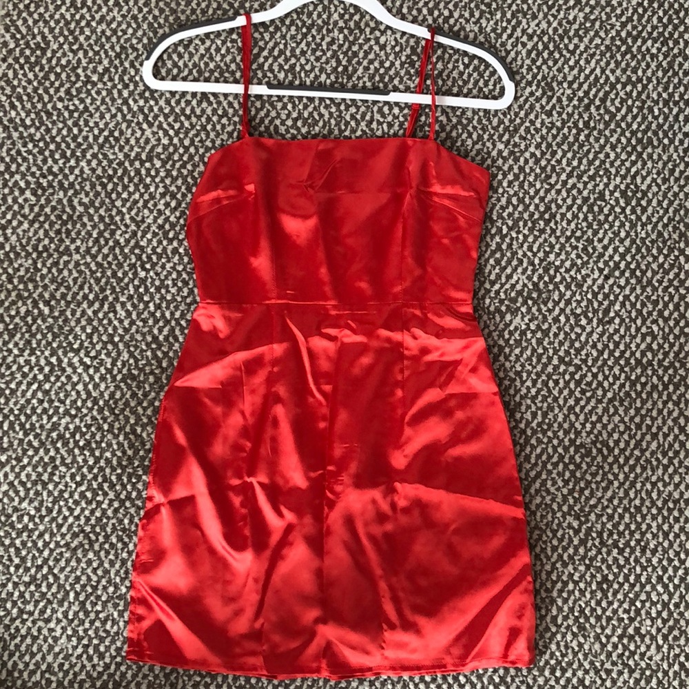 Red bodycon dress